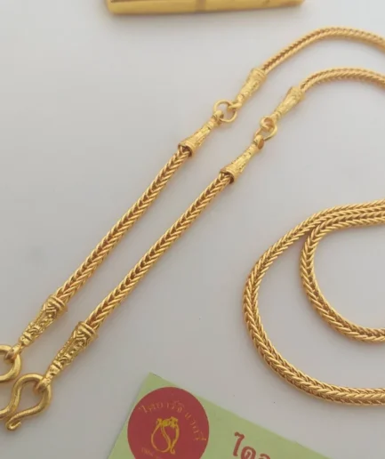 สร้อยคอลายสี่เสา แขวนพระ 3ห่วง หนัก 1 บาท