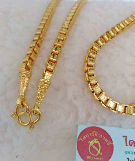 สร้อยคอลายบล๊อคเหลี่ยม 2 บาท